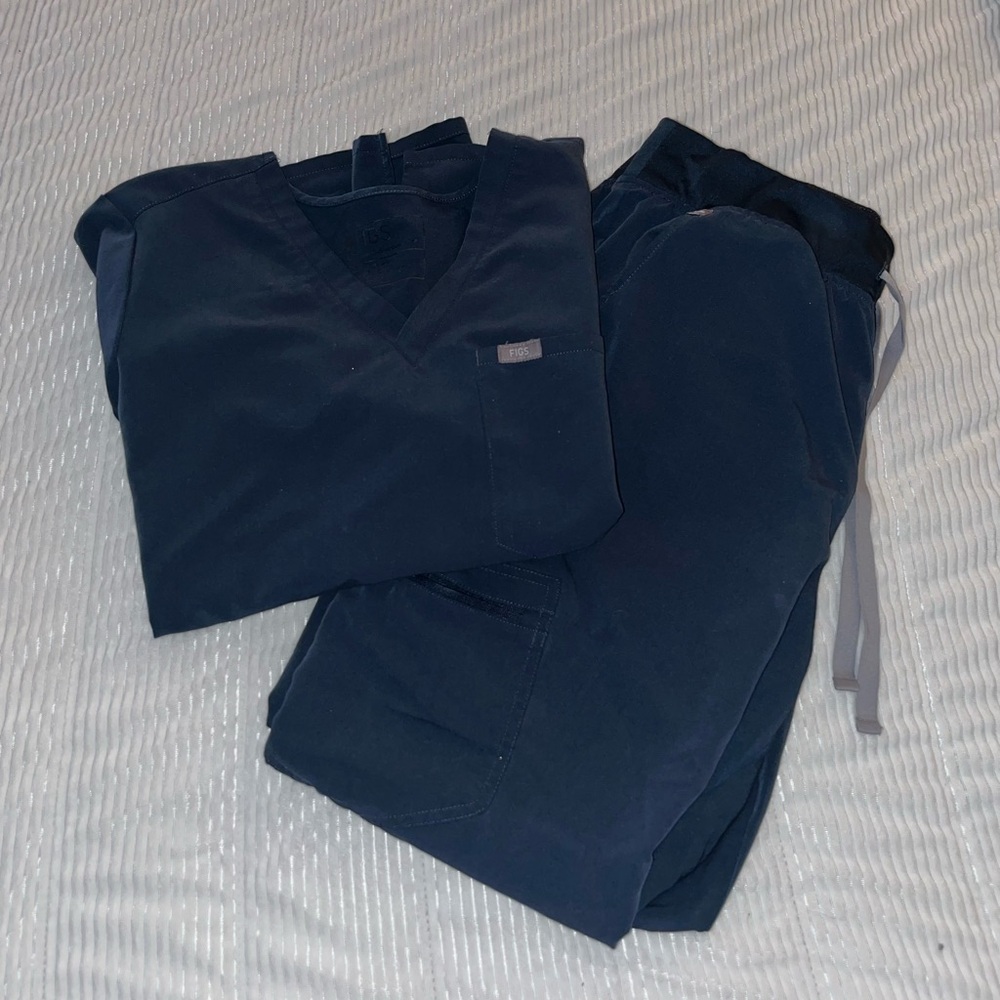Dark Harbor - Figs Scrub Set